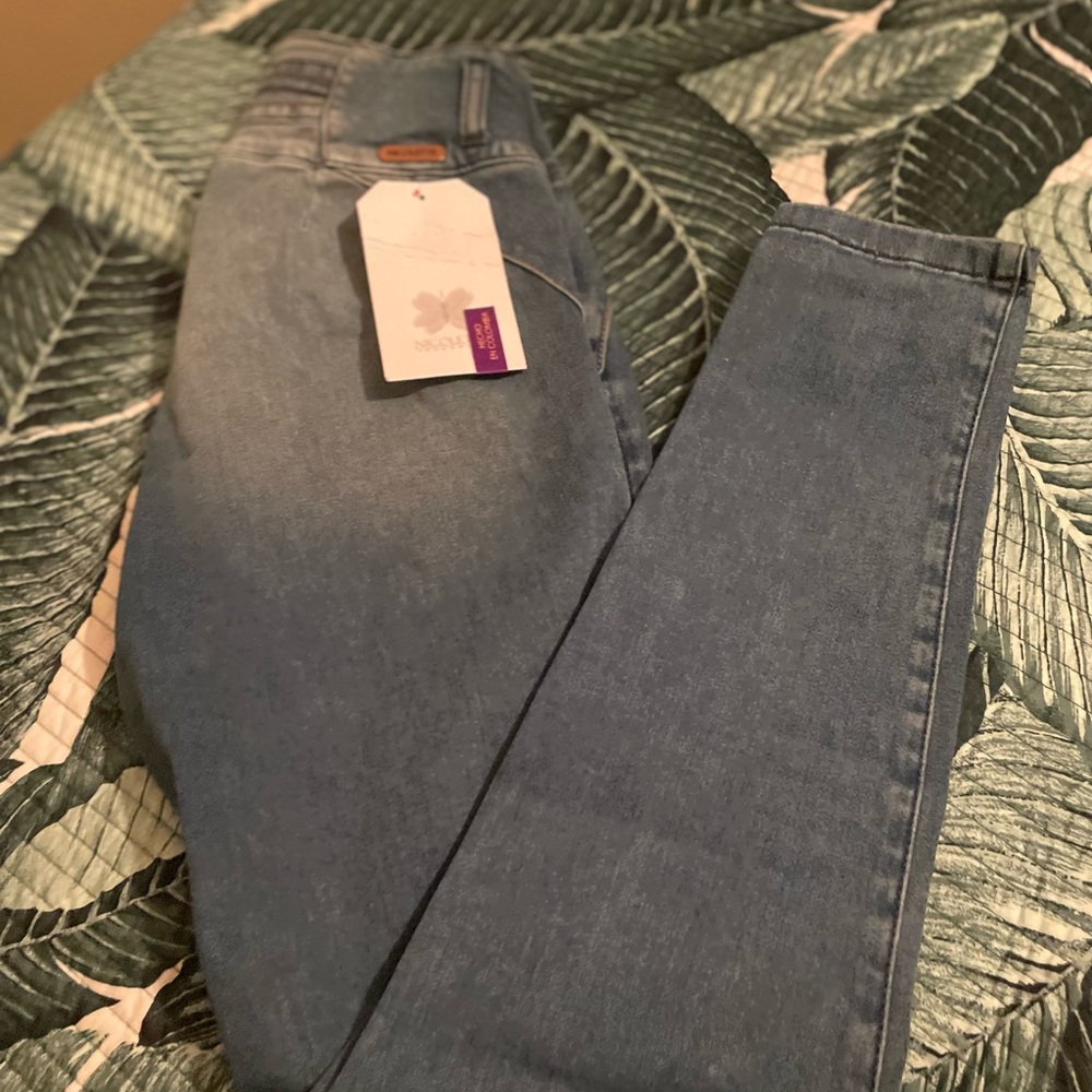 BRAND NEW NICOLETTE SHAPEWEAR HIGH WAISTED SKINNY JEANS USA SZ 9